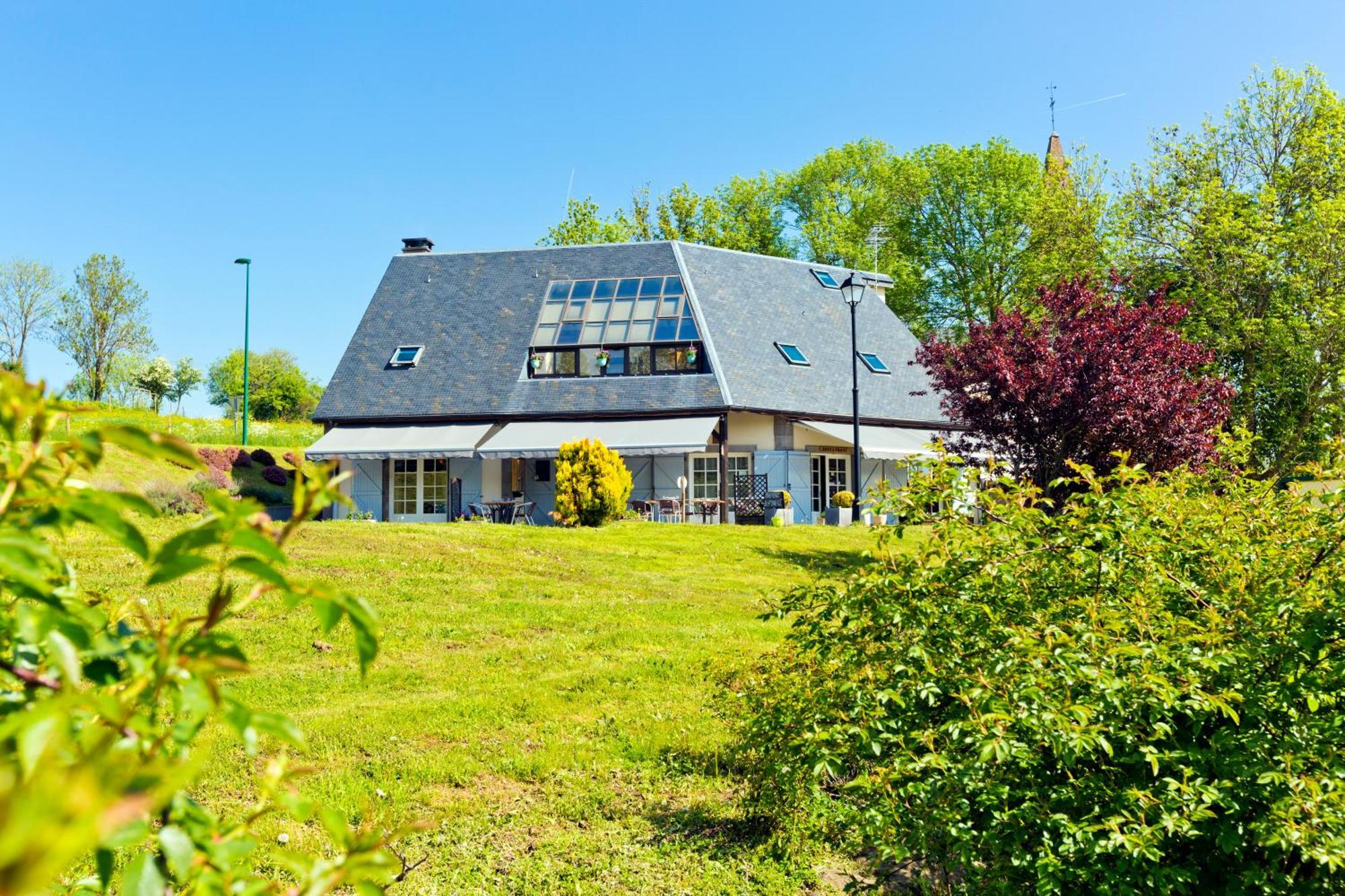 Logis Hotel Restaurant Auberge Du Bougnat Saint-Victor-la-Riviere Luaran gambar