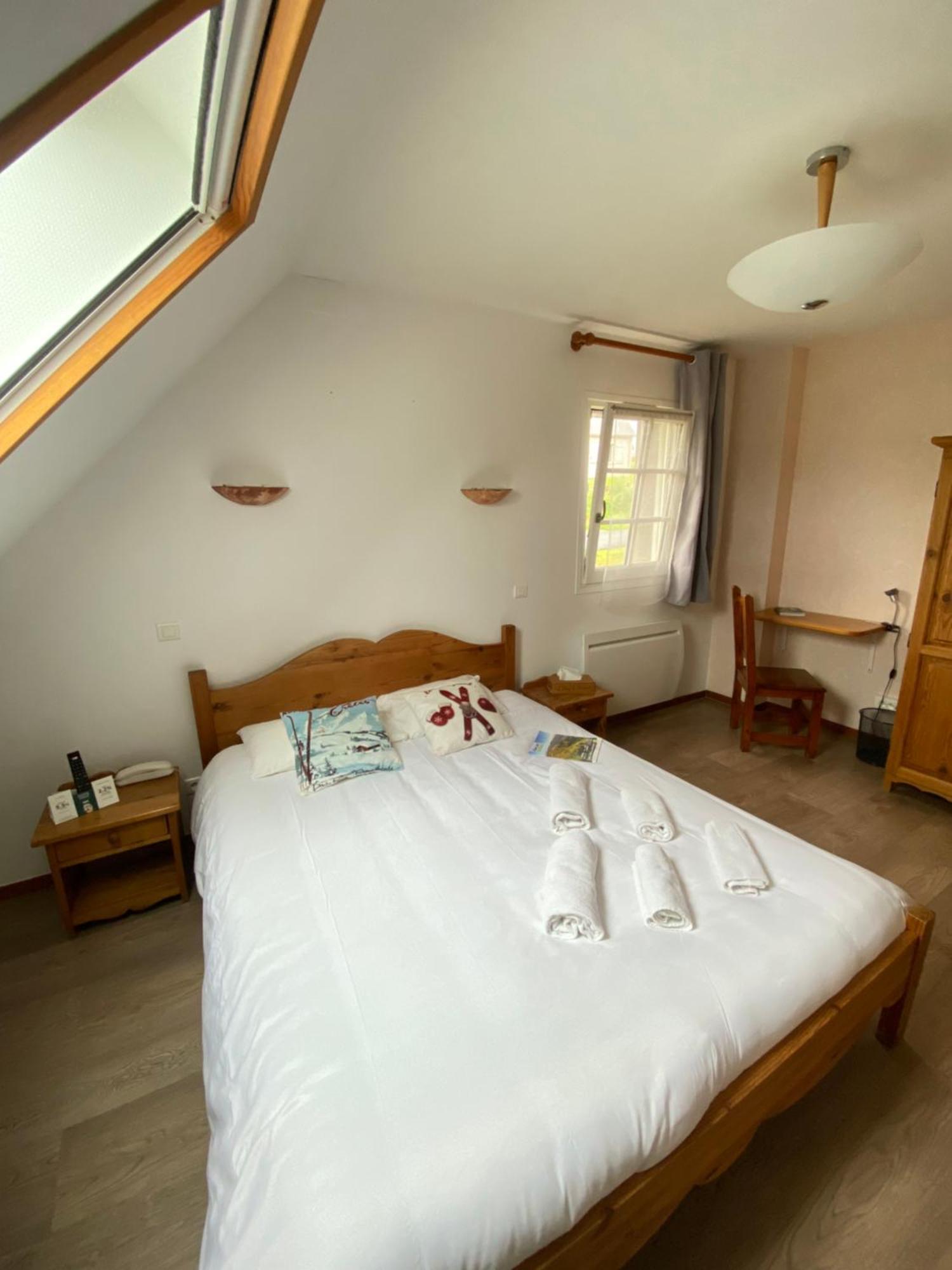 Logis Hotel Restaurant Auberge Du Bougnat Saint-Victor-la-Riviere Luaran gambar